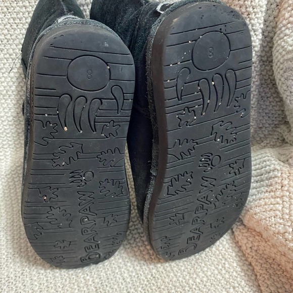 BearPaw Boots, Size 8 - Picture 4 of 8